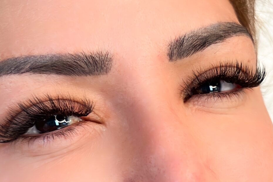 Cost of Eyelash Extensions in Gurugram
