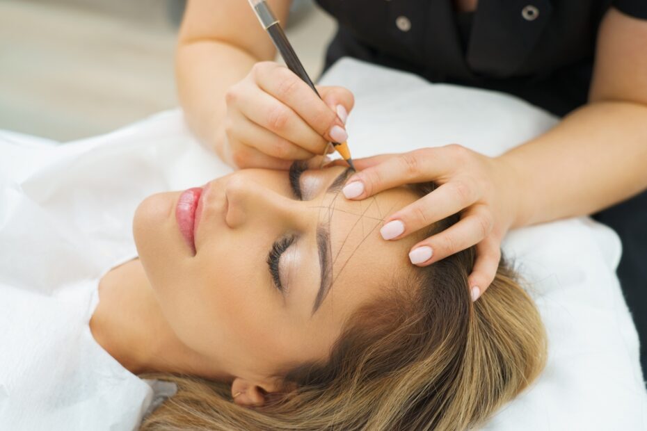 Microblading for thin eyebrows